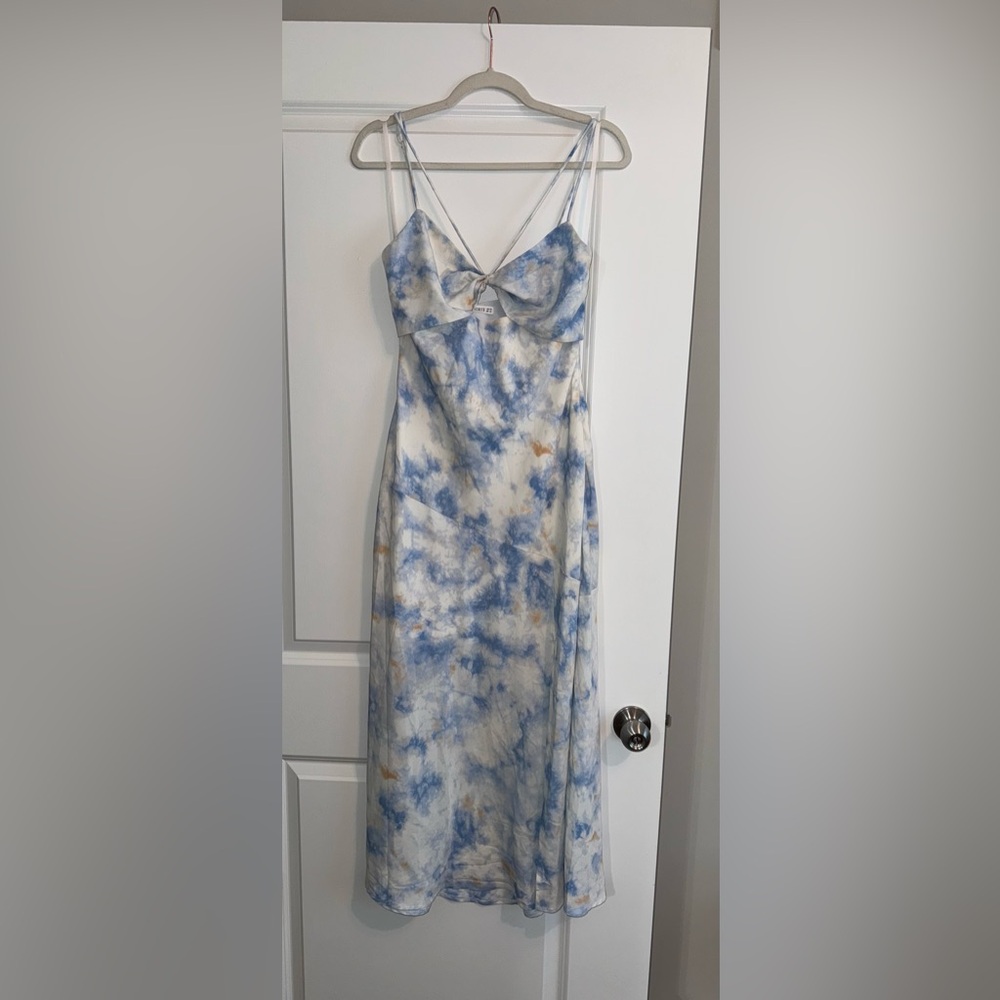 She Reigns Twist Bust Split Midi Dress US M - Picture 4 of 11